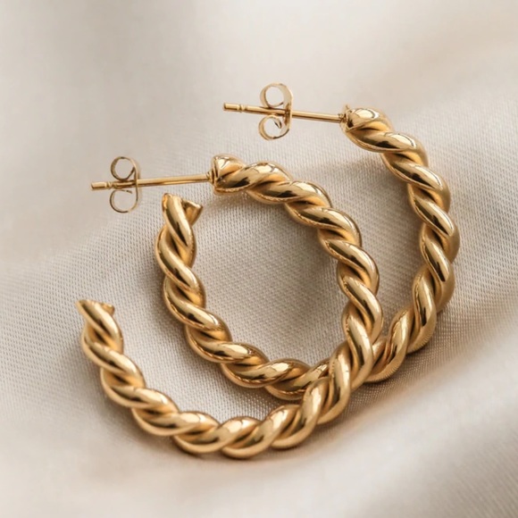 Twisted earrings - Picture 4 of 4